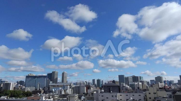 Sunny blue sky, clouds, greenery and cityscape, sky, empty background, blue sky, JPG