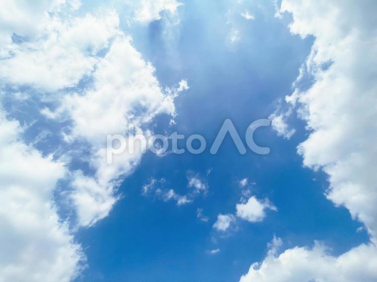 Light blue sky and pure white clouds Copy space Background material, sky, cloud, sky and clouds, JPG