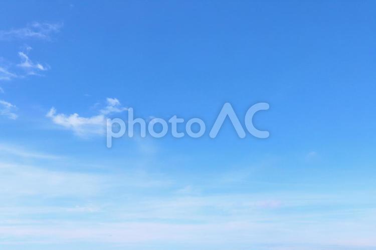 A gentle light blue sky in spring where you can feel the wind with white clouds flowing in the blue sky Easy-to-use sky image on the background, sky, empty background, blue sky, JPG
