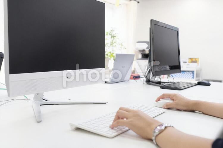 Woman operating a personal computer, office, computer, female, JPG